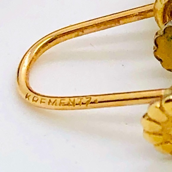 Antique Vintage Left Facing Cameo Pendant & Pearl Earrings - Picture 8 of 12